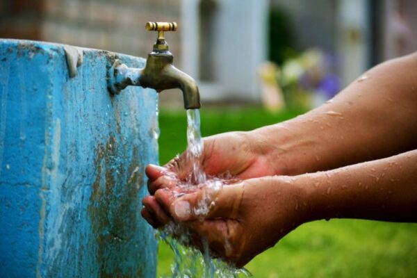 Agua corriente